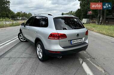 Позашляховик / Кросовер Volkswagen Touareg 2011 в Житомирі