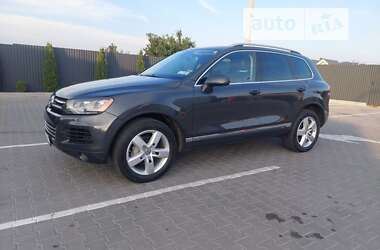 Внедорожник / Кроссовер Volkswagen Touareg 2012 в Виннице