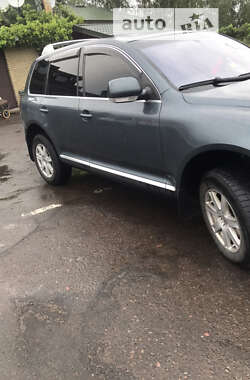 Позашляховик / Кросовер Volkswagen Touareg 2004 в Сарнах