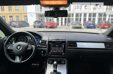 Позашляховик / Кросовер Volkswagen Touareg 2013 в Одесі