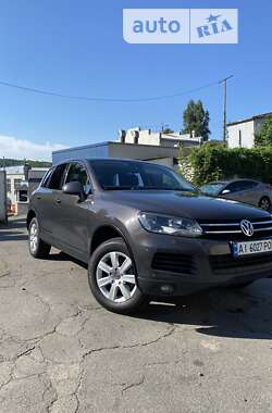 Внедорожник / Кроссовер Volkswagen Touareg 2011 в Киеве