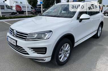 Внедорожник / Кроссовер Volkswagen Touareg 2017 в Киеве