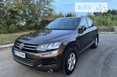 Позашляховик / Кросовер Volkswagen Touareg 2010 в Харкові