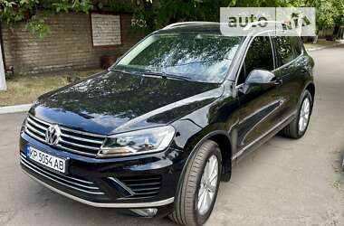 Позашляховик / Кросовер Volkswagen Touareg 2017 в Запоріжжі