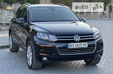 Внедорожник / Кроссовер Volkswagen Touareg 2012 в Каменец-Подольском