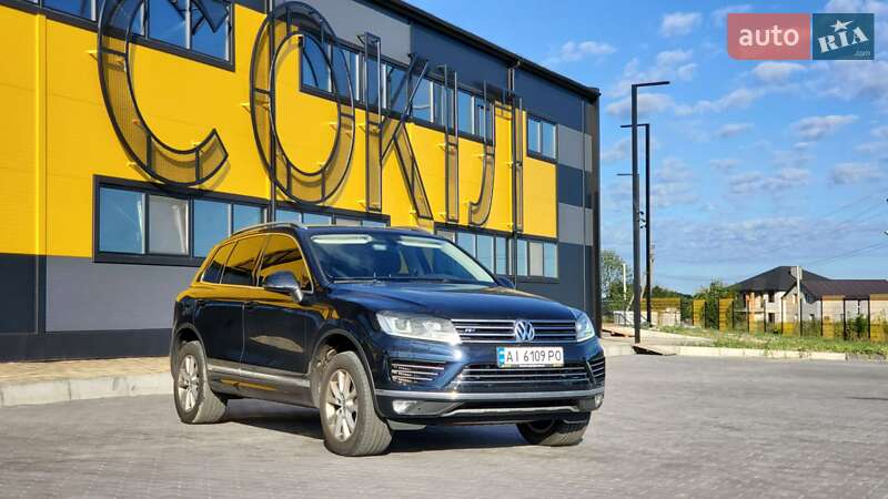 Внедорожник / Кроссовер Volkswagen Touareg 2017 в Киеве