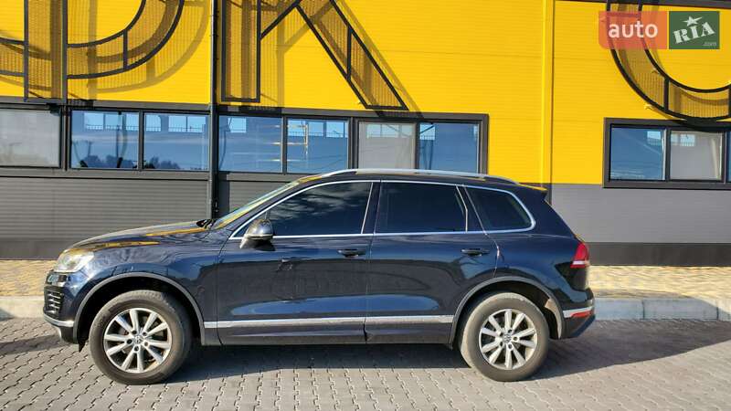 Внедорожник / Кроссовер Volkswagen Touareg 2017 в Киеве