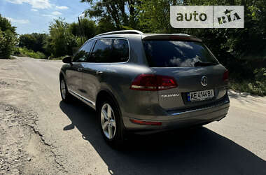 Позашляховик / Кросовер Volkswagen Touareg 2013 в Дніпрі