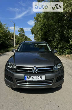 Позашляховик / Кросовер Volkswagen Touareg 2013 в Дніпрі