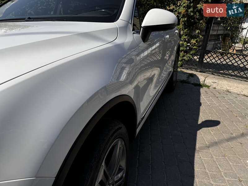 Внедорожник / Кроссовер Volkswagen Touareg 2015 в Хмельницком фото 7 Внедорожник / Кроссовер Volkswagen Touareg 2015 в Хмельницком