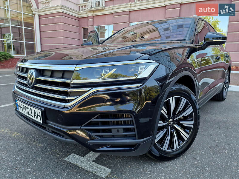 Позашляховик / Кросовер Volkswagen Touareg 2020 в Одесі