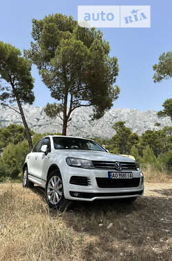 Внедорожник / Кроссовер Volkswagen Touareg 2013 в Хусте