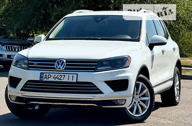 Внедорожник / Кроссовер Volkswagen Touareg 2015 в Кривом Роге