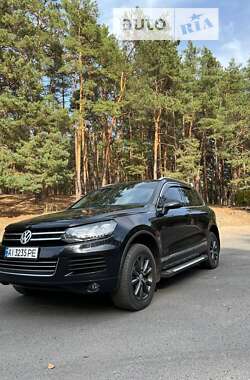 Позашляховик / Кросовер Volkswagen Touareg 2011 в Полтаві