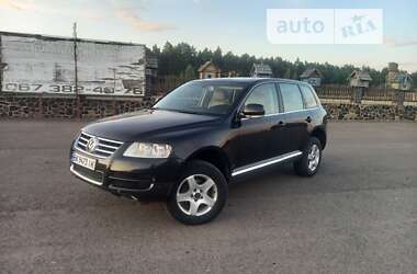 Позашляховик / Кросовер Volkswagen Touareg 2005 в Рівному