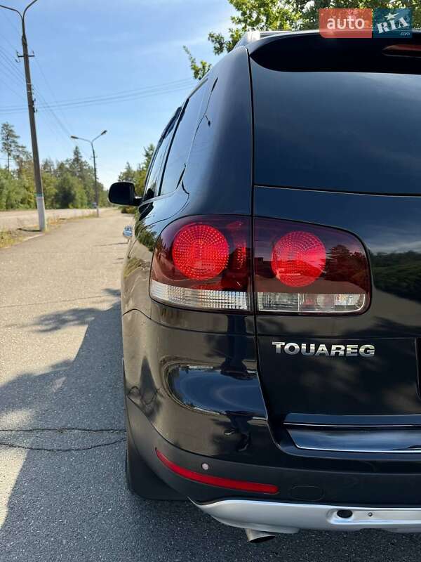 Внедорожник / Кроссовер Volkswagen Touareg 2007 в Малине