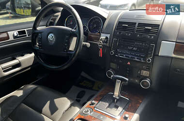 Позашляховик / Кросовер Volkswagen Touareg 2007 в Мукачевому