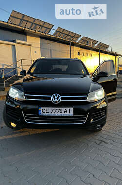 Внедорожник / Кроссовер Volkswagen Touareg 2012 в Хмельницком