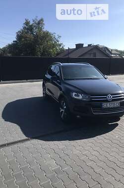 Позашляховик / Кросовер Volkswagen Touareg 2011 в Чернівцях