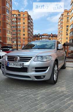 Позашляховик / Кросовер Volkswagen Touareg 2008 в Ірпені