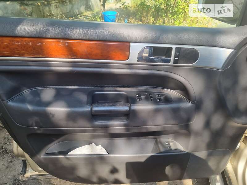 Позашляховик / Кросовер Volkswagen Touareg 2006 в Коломиї