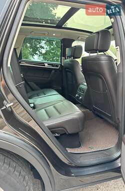 Внедорожник / Кроссовер Volkswagen Touareg 2016 в 