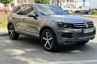 Внедорожник / Кроссовер Volkswagen Touareg 2011 в Тернополе