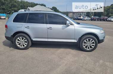 Внедорожник / Кроссовер Volkswagen Touareg 2005 в Киеве