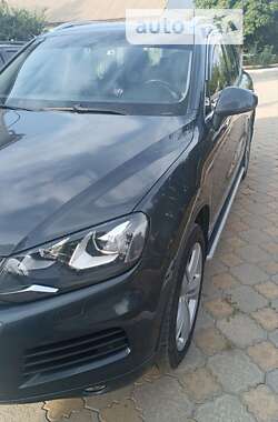 Внедорожник / Кроссовер Volkswagen Touareg 2011 в 