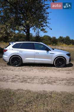 Внедорожник / Кроссовер Volkswagen Touareg 2021 в 