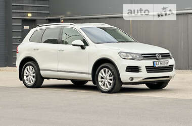 Позашляховик / Кросовер Volkswagen Touareg 2014 в Києві