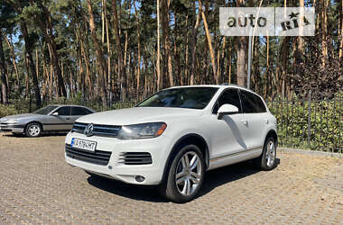 Внедорожник / Кроссовер Volkswagen Touareg 2012 в Киеве