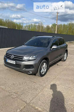 Позашляховик / Кросовер Volkswagen Touareg 2013 в Києві