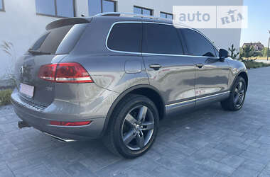 Позашляховик / Кросовер Volkswagen Touareg 2010 в Луцьку