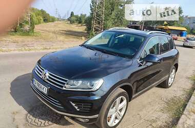 Позашляховик / Кросовер Volkswagen Touareg 2017 в Києві