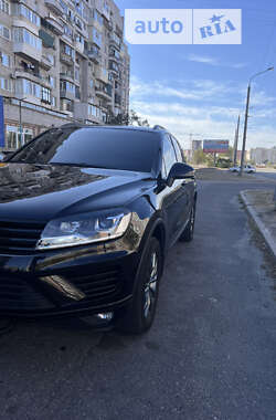 Внедорожник / Кроссовер Volkswagen Touareg 2015 в Запорожье