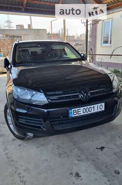 Внедорожник / Кроссовер Volkswagen Touareg 2011 в Николаеве