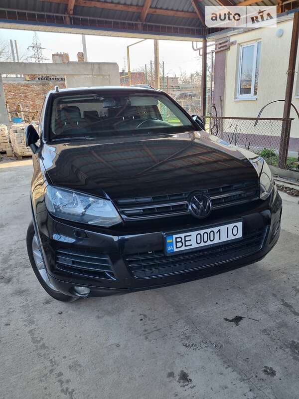 Позашляховик / Кросовер Volkswagen Touareg 2011 в Миколаєві