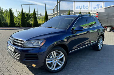 Внедорожник / Кроссовер Volkswagen Touareg 2013 в Киеве