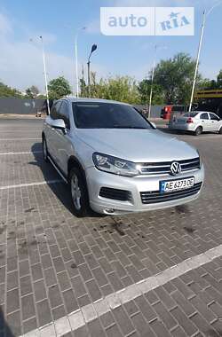 Позашляховик / Кросовер Volkswagen Touareg 2011 в Дніпрі