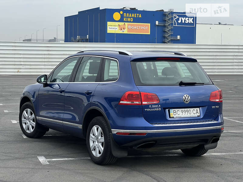 Позашляховик / Кросовер Volkswagen Touareg 2015 в Львові