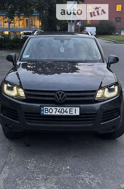 Внедорожник / Кроссовер Volkswagen Touareg 2012 в Тернополе