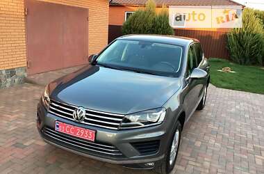 Внедорожник / Кроссовер Volkswagen Touareg 2016 в Полтаве