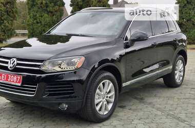 Внедорожник / Кроссовер Volkswagen Touareg 2012 в Дубно