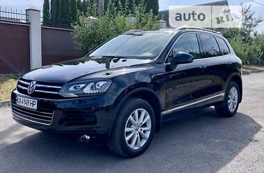 Внедорожник / Кроссовер Volkswagen Touareg 2012 в Киеве