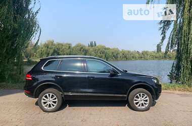 Позашляховик / Кросовер Volkswagen Touareg 2012 в Рівному