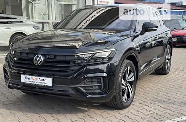 Позашляховик / Кросовер Volkswagen Touareg 2021 в Чернівцях