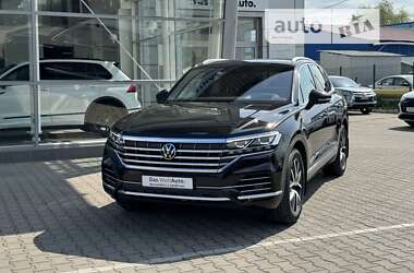 Позашляховик / Кросовер Volkswagen Touareg 2020 в Чернівцях