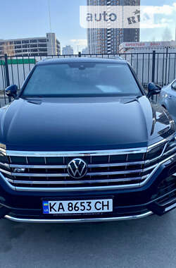 Внедорожник / Кроссовер Volkswagen Touareg 2021 в Киеве