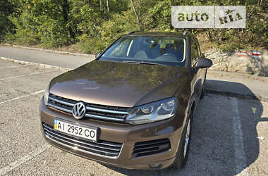 Позашляховик / Кросовер Volkswagen Touareg 2012 в Києві